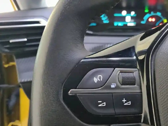 Peugeot 208 electrique 50 kwh 136ch — photo 44