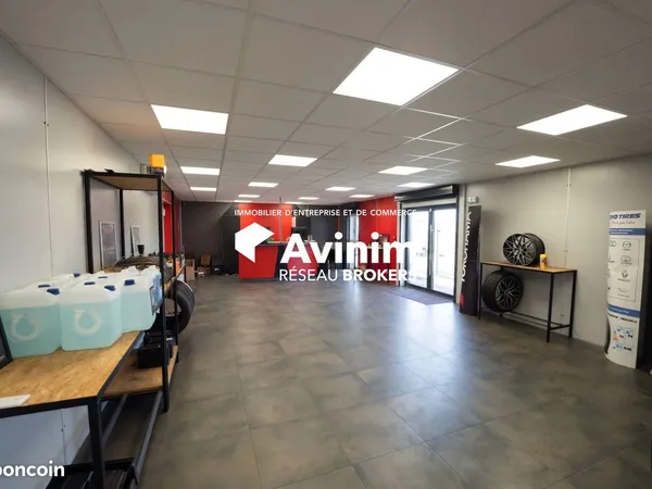 Local 535 m² Golbey