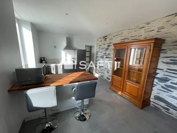 Très belle maison meublée - 20 minutes d'Angers - loyer charges comprises - Uniquement une ou un Etu
