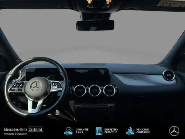 Mercedes Gla 200 d progressive line — photo 11