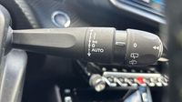 Peugeot 2008 1.2 PureTech 130ch S&S GT — photo 24