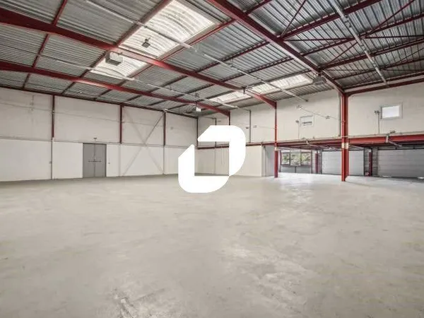 Local d'activité 2258 m²