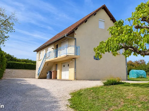 Maison - 7 pièces- 131 m²