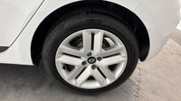 Renault Clio 1.5 Blue dCi 100ch Evolution - 24 — photo 29