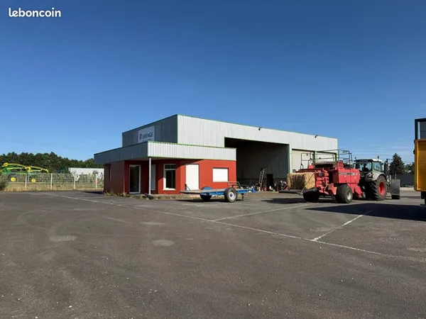 Local d'activité 290 m²