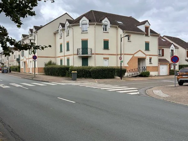 Appartement dernier étage F3 Montigny-le-Bretonneux