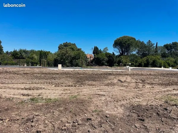 Terrain 402 m² CHATEAUNEUF DE GADAGNE