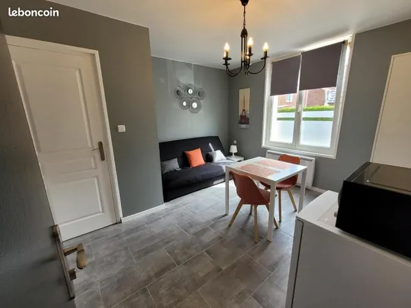 Studio 1 pièce 14 m²