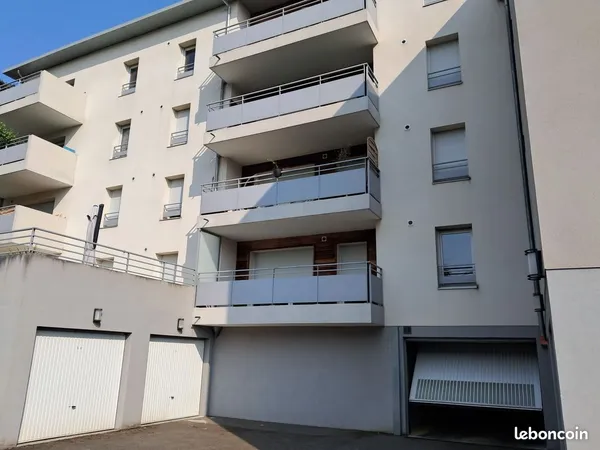 T2 avec balcon et garage - Vienne nord
