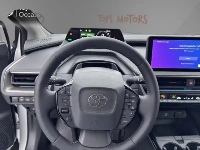 Toyota Prius hybride rechargeable 223ch design phe — photo 9