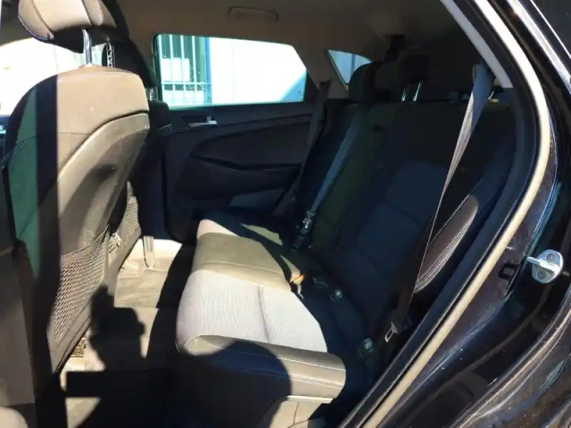 Hyundai Tucson 1.7 crdi 115 2wd — photo 8