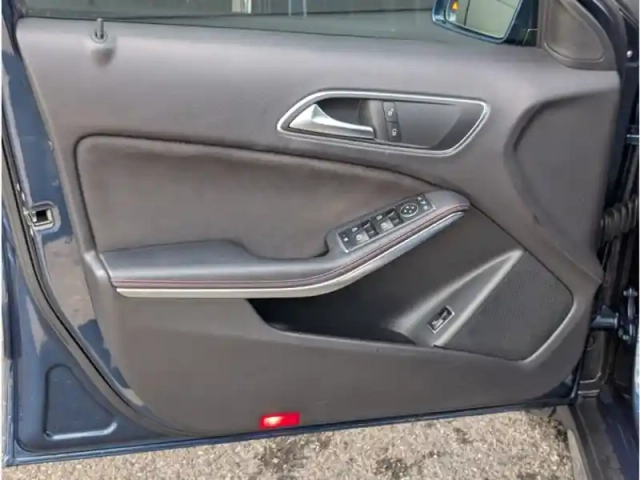 Mercedes Gla 180 — photo 15