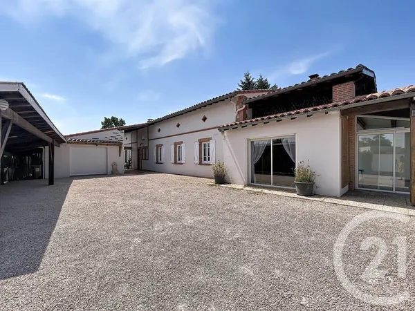 Maison 7 pièces 280 m²