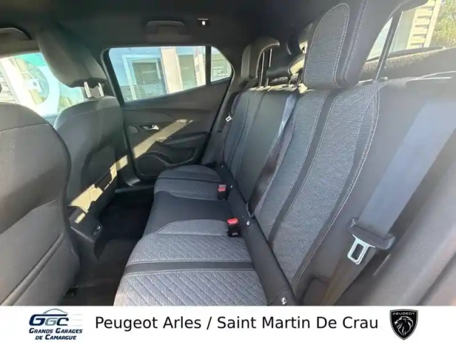 Peugeot 2008 puretech 100 s&amp;s bvm6 — photo 10