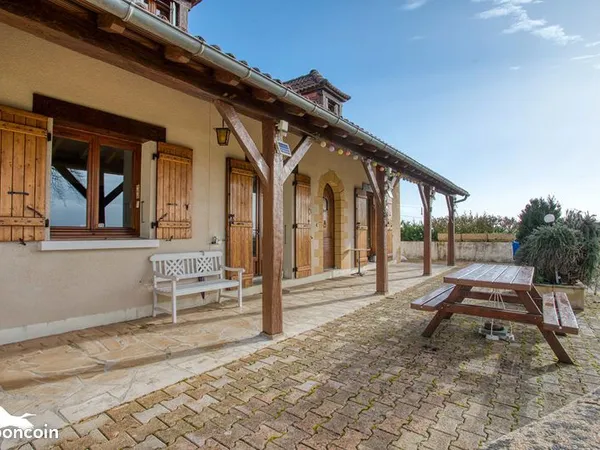 Maison 7 pièces 142 m²
