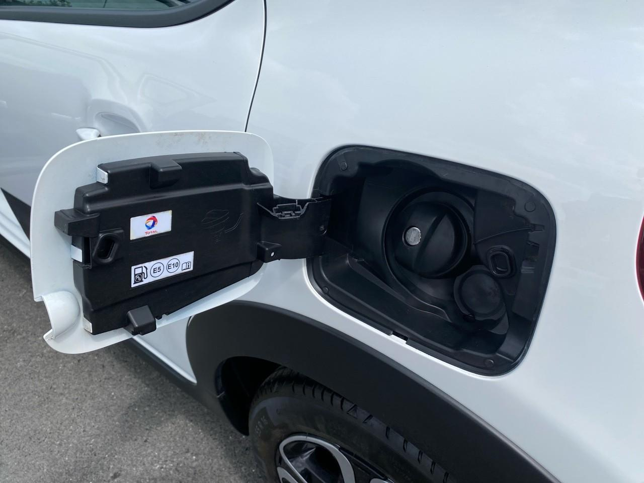 Citroën C3 1.2 puretech 83ch s&s shine — photo 23