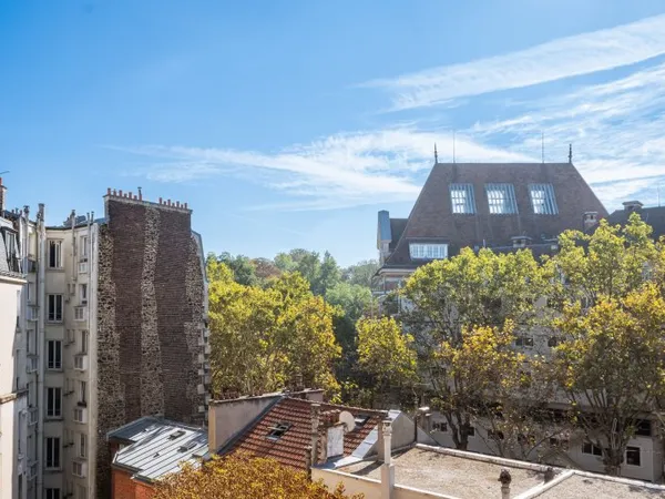 Vends appartement 3/4 pièces - 77 m² - 5ème étage avec ascenseur - Avenue Secrétan - Paris 19ème