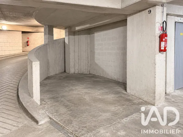 Parking 12 m²