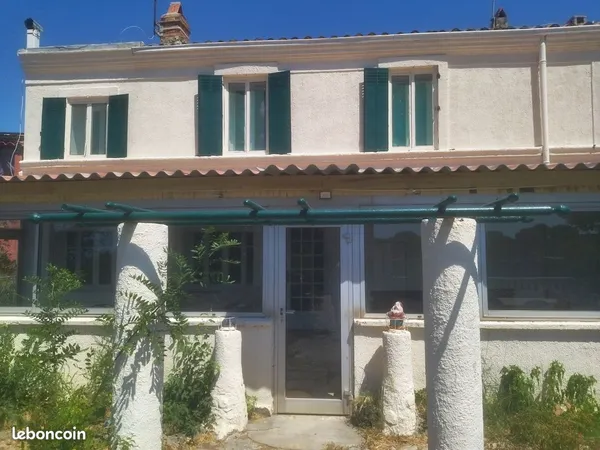Grande Maison 128 M2 avec Jardin- 5 Chambres - 4 Salles d'Eau - Proche Hôpital Nord 13015 Marseille-