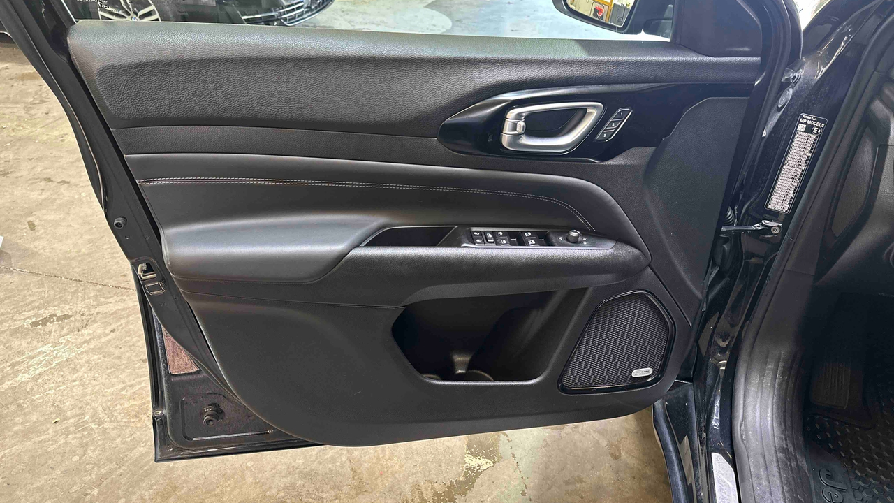 Jeep Compass 1.3 PHEV T4 240 ch 4xe eAWD — photo 24