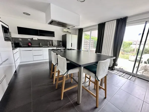 Maison à vendre à Ronchin avec jardin et double garage