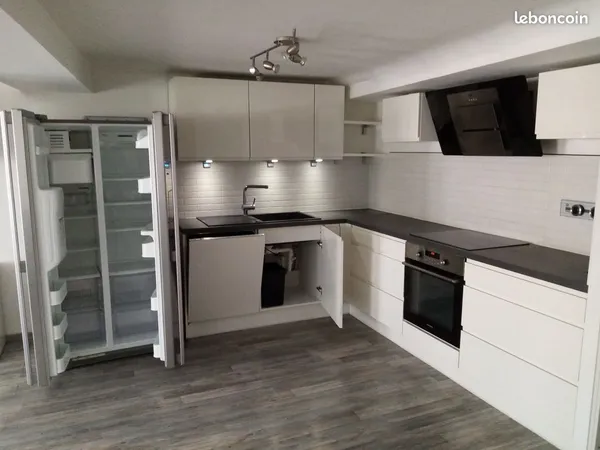 Location Appartement 3 pièces MENTON (06500) - Zone Piétonne