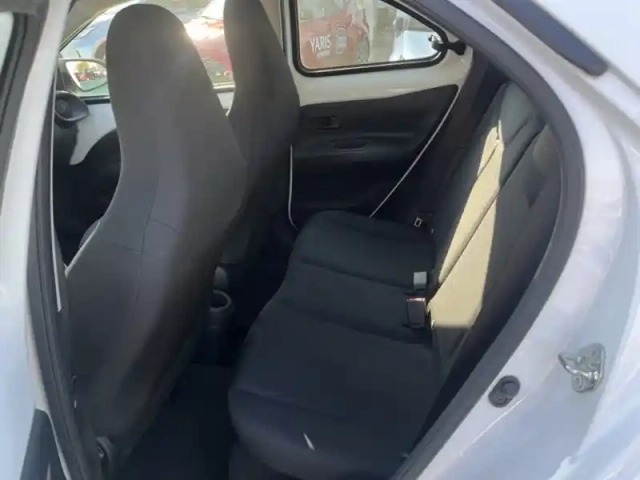 Toyota Aygo 1.0 vvt-i 72 dynamic — photo 10