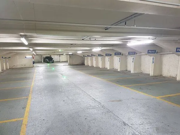 Parking 12 m²