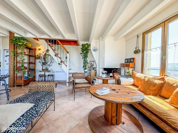 BEL APPARTEMENT VUE MER - LUMINEUX - ACCES PRIVE PLAGE - PARKING - 87 m2 au sol