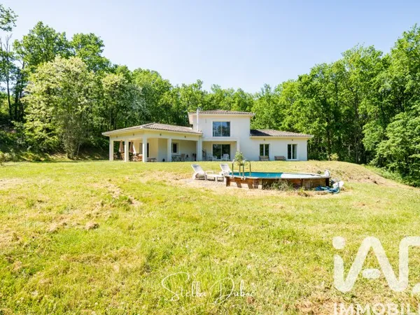 Maison 7 pièces 200 m²