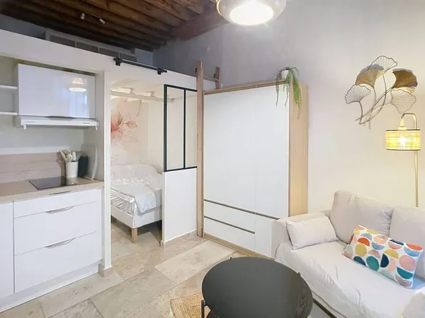Studio 1 pièce 17 m²