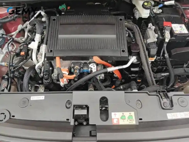 Peugeot 208 electrique 50 kwh 136ch — photo 12