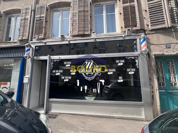 SAINT-NICOLAS-DE-PORT - Local commercial