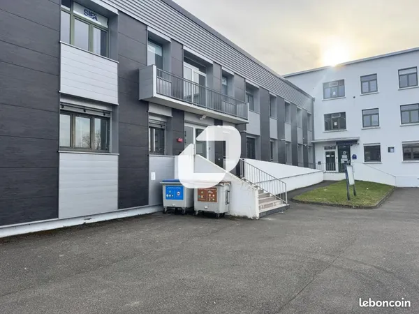 Bureau 533 m²