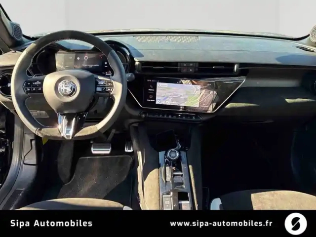Alfa Romeo Junior 1.2 ibrida 145 ch e-dct6 — photo 15