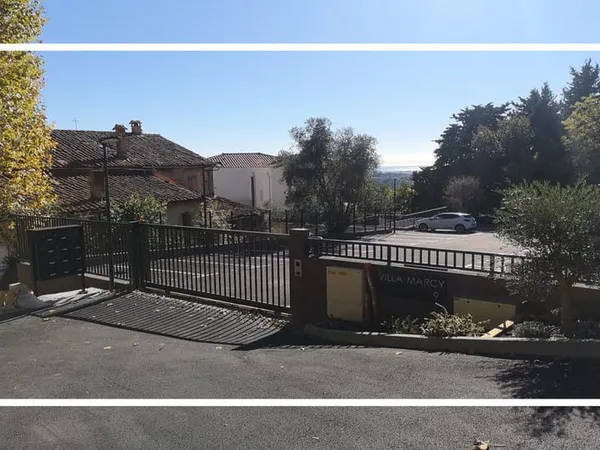 PARKINGS NEUFS 12,5 M² : EN RDC SECURISE