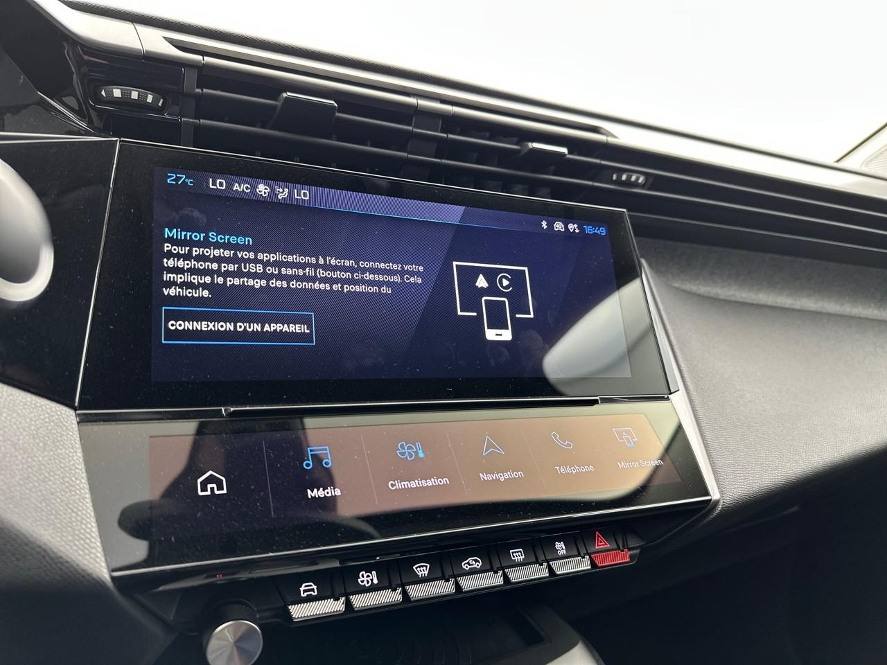 Peugeot 308 hybrid 145 e-dcs6 allure — photo 25