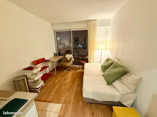 Appartement Location Puteaux 1p 16m² 940€