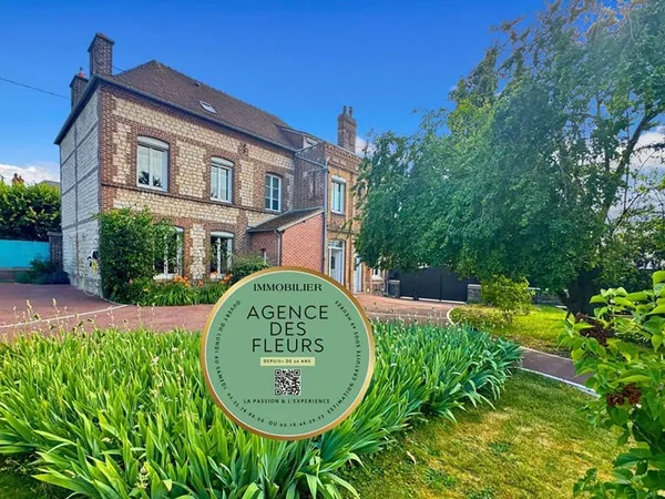 Maison 8 pièces 235 m²