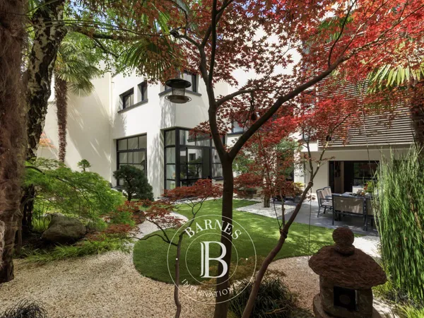 SURESNES- MAISON-CONTEMPORAINE AVEC JARDINS JAPONAIS