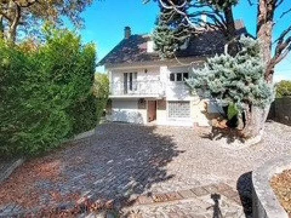 GRANDE MAISON FAMILIAL