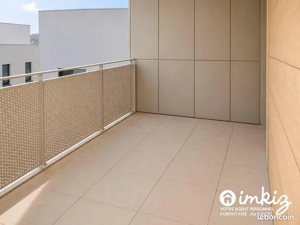 Duplex 5 pièces dernier étage avec terrasse