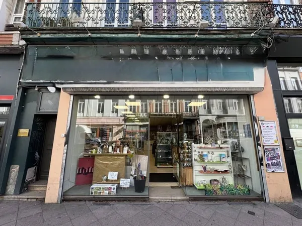 Local commercial 155 m²