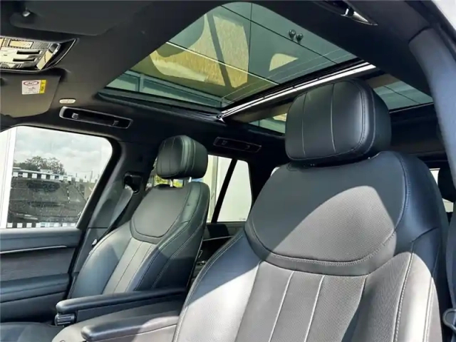 Land Rover Range Rover swb p550e phev awd — photo 23