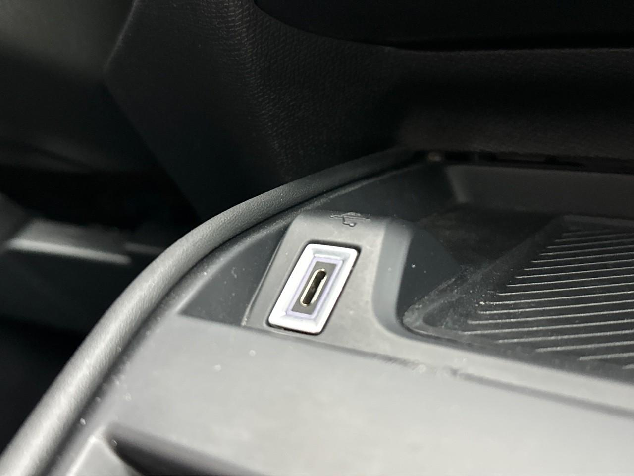 Citroën C4 puretech 130 s&s eat8 feel — photo 27