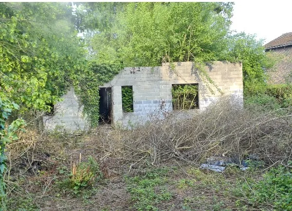 Terrain 1880 m²