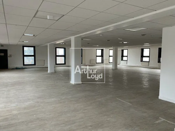 Bureaux 673 m²