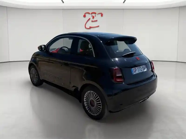 Fiat 500 e 118ch (red) my23 — photo 3