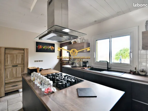 Maison 7 pièces 143 m²