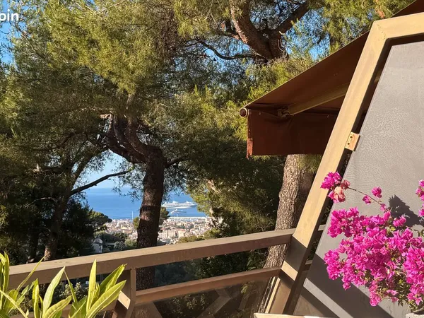 Le Cannet Hauteurs - Appartement de 36 m² avec terrasse , aperçu mer, piscine & tennis